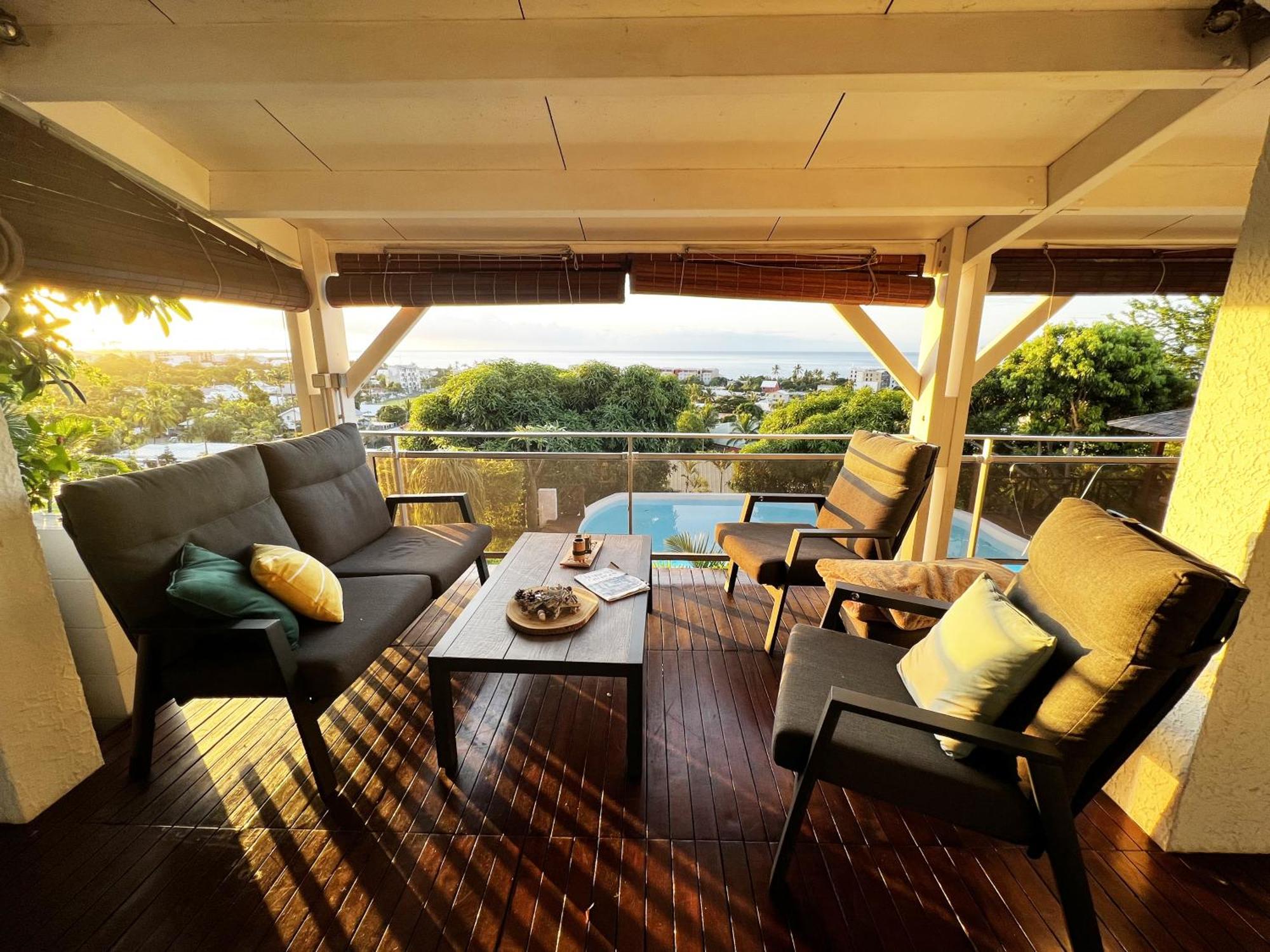 Villa Oasis La Possession Exteriör bild